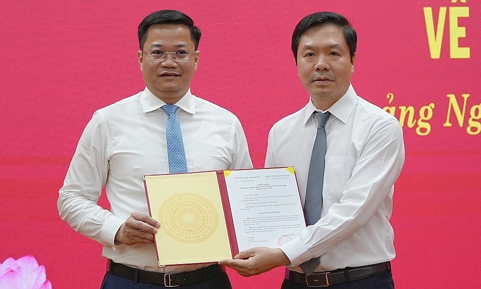 Thứ trưởng Tài chính được giới thiệu để bầu Chủ tịch UBND tỉnh Quảng Ngãi