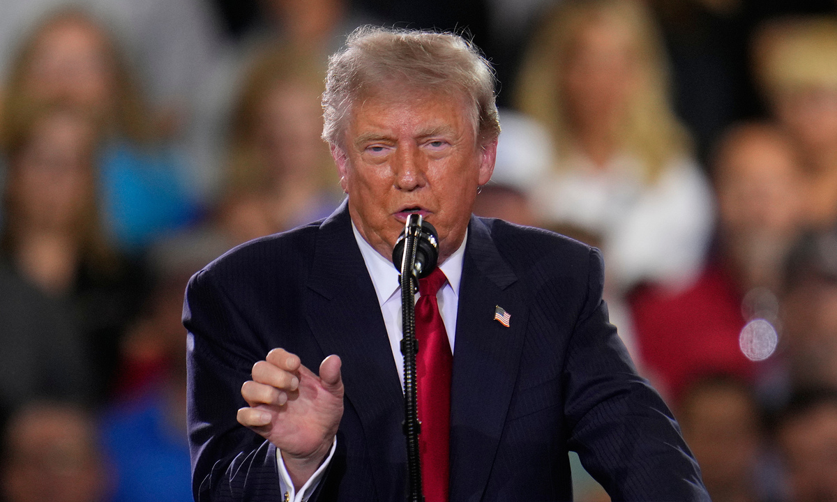 Ông Trump dọa 'đánh Iran tơi bời'