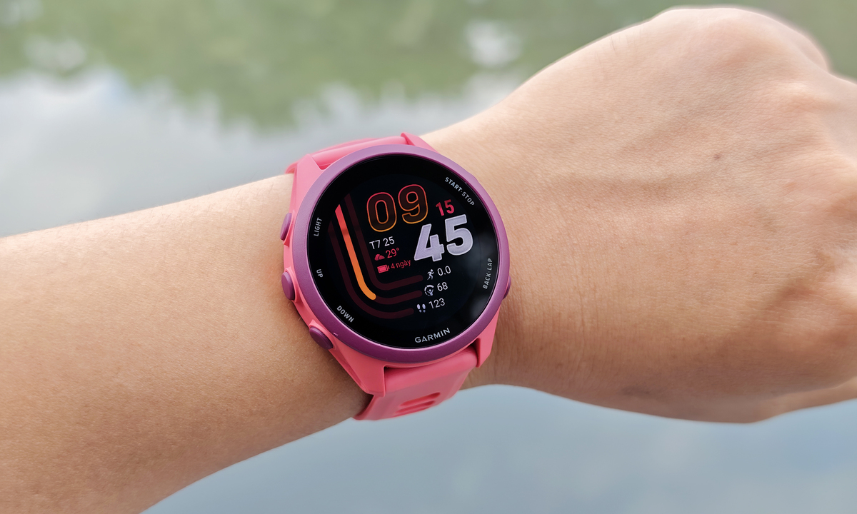 Garmin Forerunner 170 - smartwatch cá nhân hóa cho người chạy bộ