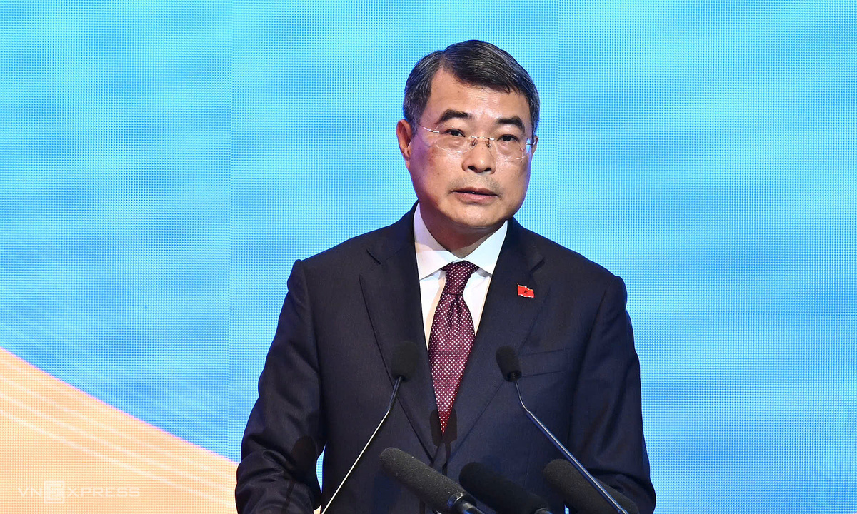 Thủ tướng: Sớm triển khai thí điểm cơ chế Đại sứ, Đặc phái viên về công nghệ