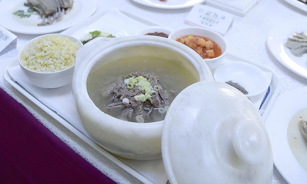 Triều Tiên khuyên người dân ăn thịt chó mùa nắng nóng