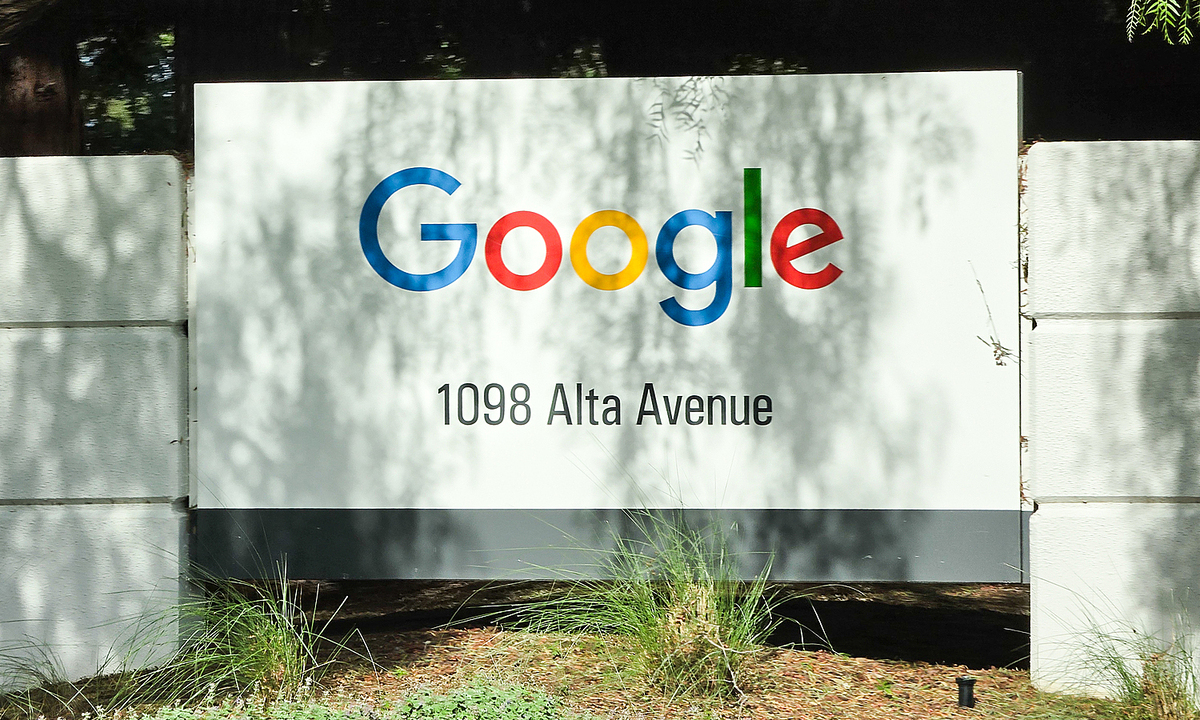 Google 'cải tổ' nhân sự AI, Demis Hassabis rời vị trí CEO DeepMind
