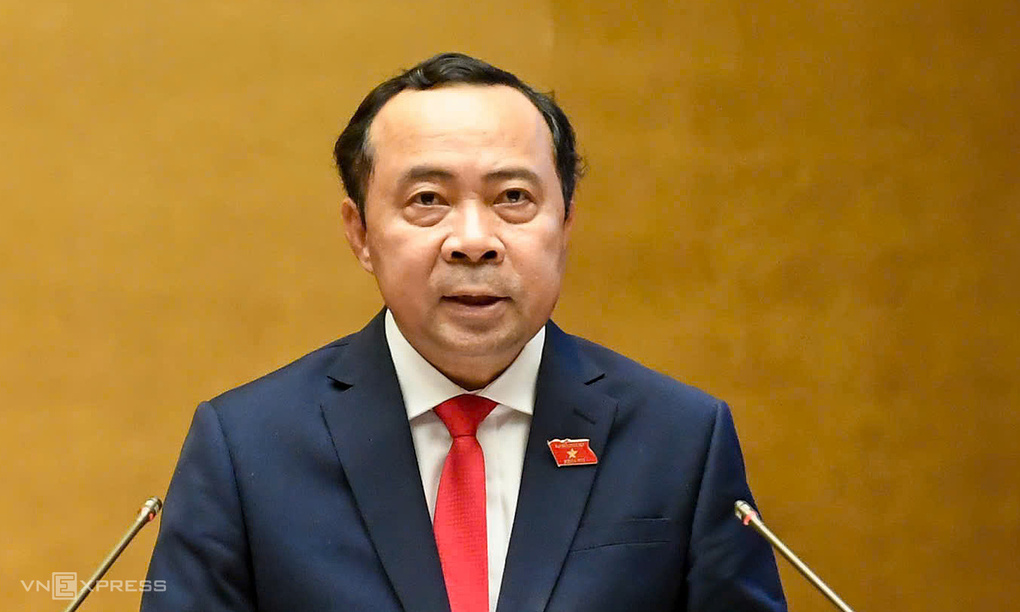 Bộ trưởng Khoa học và Công nghệ Vũ Hải Quân trình Quốc hội dự án, sáng 7/8. Ảnh: Ngọc Thành