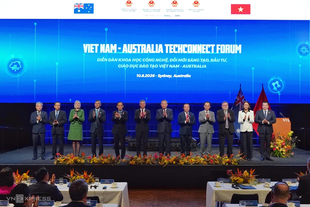 Tổng Bí thư, Chủ tịch nước Tô Lâm, Bộ trưởng Khoa học và Công nghệ Vũ Hải Quân, cùng lãnh đạo một số bộ ngành của Việt Nam và Australia tại TechConnect ngày 10/8. Ảnh: Lưu Quý