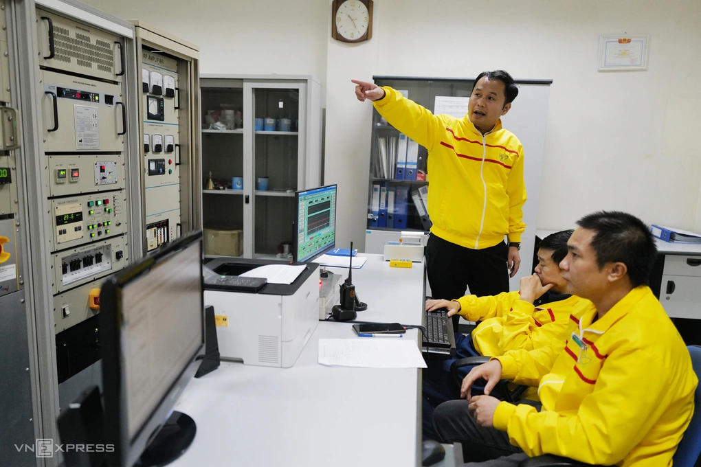 Using atomic energy to prepare medicine for cancer patients. Photo: Ngoc Thanh