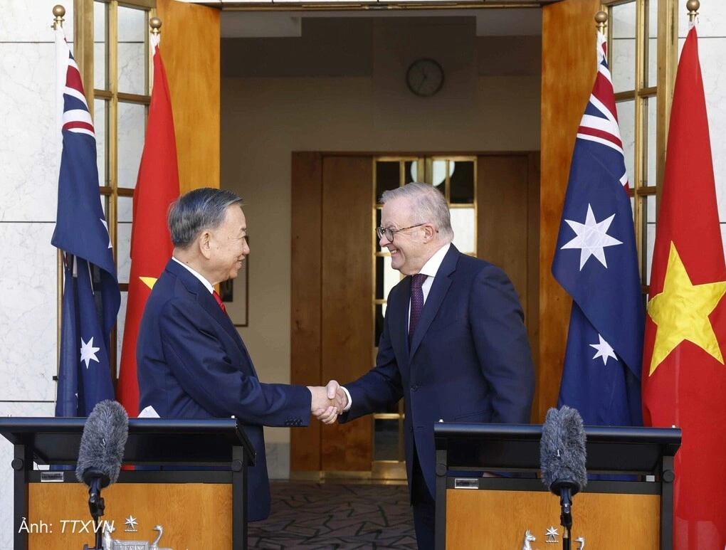 General Secretary and President To Lam and Australian Prime Minister Anthony Albanese shook hands at the press meeting on August 11. Photo: TTXVN
