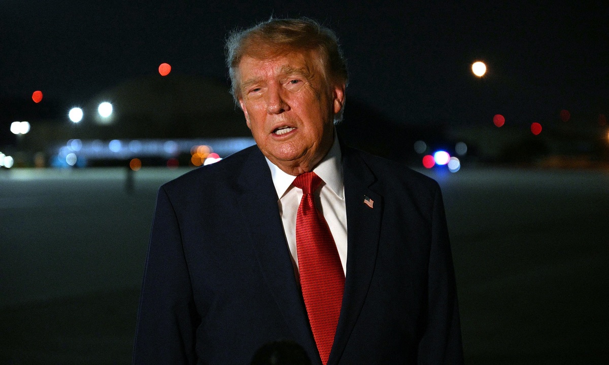 Ông Trump nêu lý do bí mật đổi chuyên cơ khi rời Thổ Nhĩ Kỳ