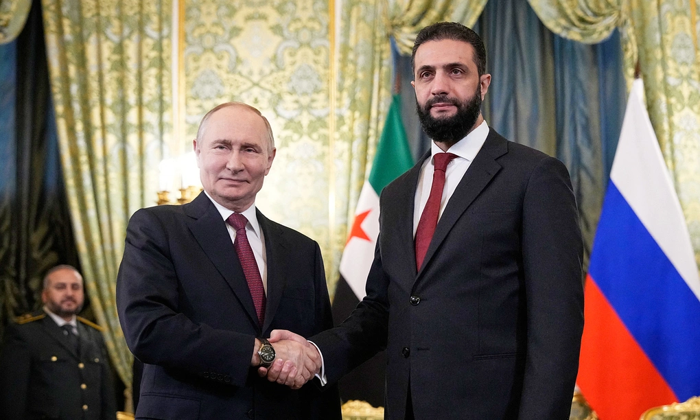Tổng thống Nga Vladimir Putin và người đồng cấp Syria Ahmed al-Sharaa tại Điện Kremlin, Moskva tháng 10/2025. Ảnh: AFP