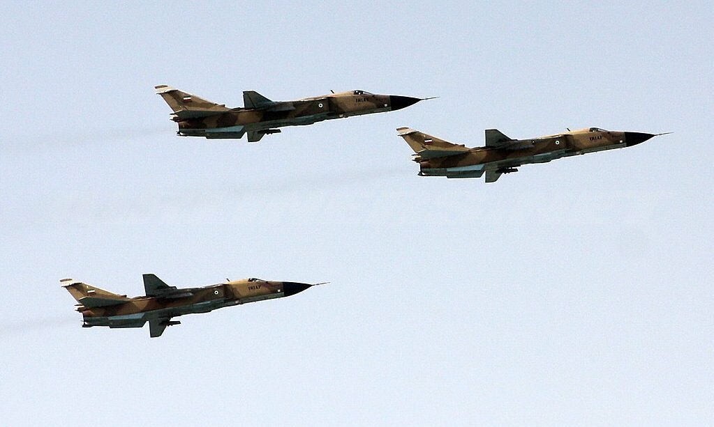 Iran yêu cầu Qatar thả '3 phi công Su-24 bị bắt sau khi nhảy dù'