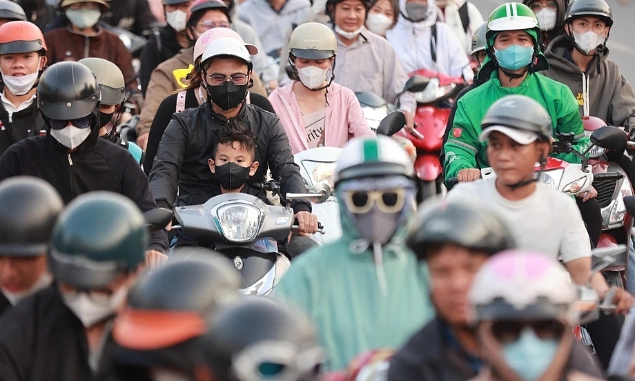 Trả giá sau 5 năm đi làm 12 km vì lương cao từ Thủ Đức vào quận 3