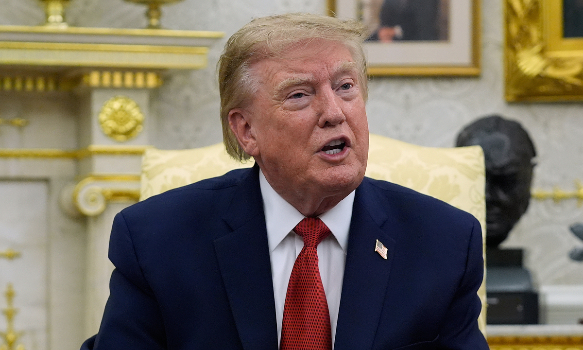 Ông Trump có thể đang áp dụng chiến thuật 'siết thòng lọng' với Iran