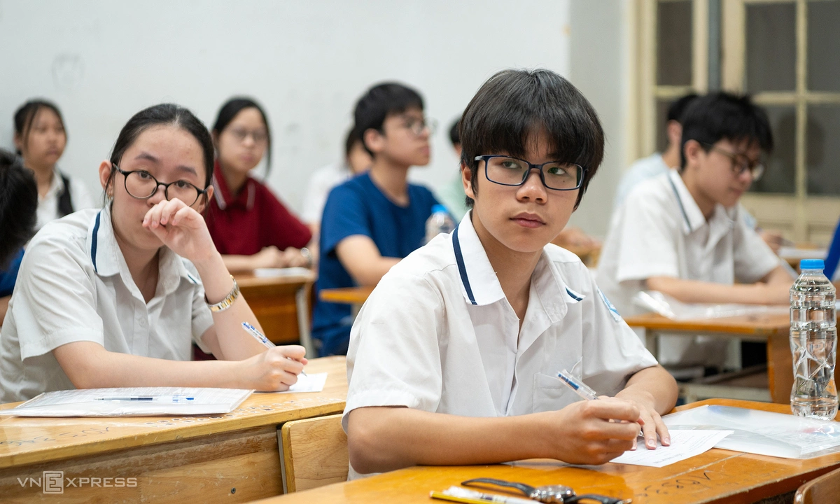 Học sinh cấp 2, 3 có thể thi giữa kỳ, cuối kỳ trên máy tính