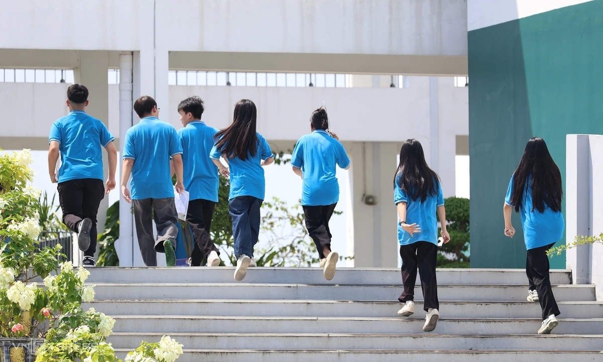 Sáng nay công bố điểm thi lại tốt nghiệp ở chuyên Tuyên Quang