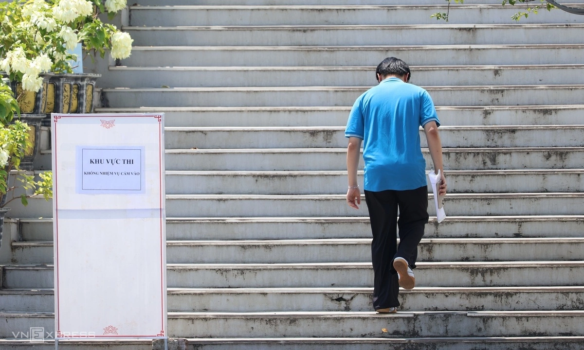 Điểm chuẩn đại học của học sinh chuyên Tuyên Quang biến động mạnh
