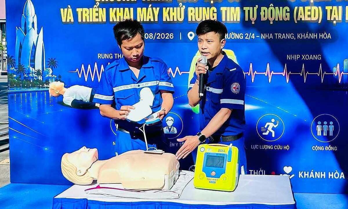 Nhiều máy khử rung tim sẽ được lắp đặt dọc biển Nha Trang