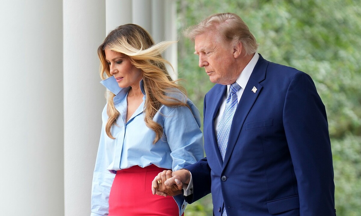 Bà Melania tái xuất sau một tháng vắng bóng