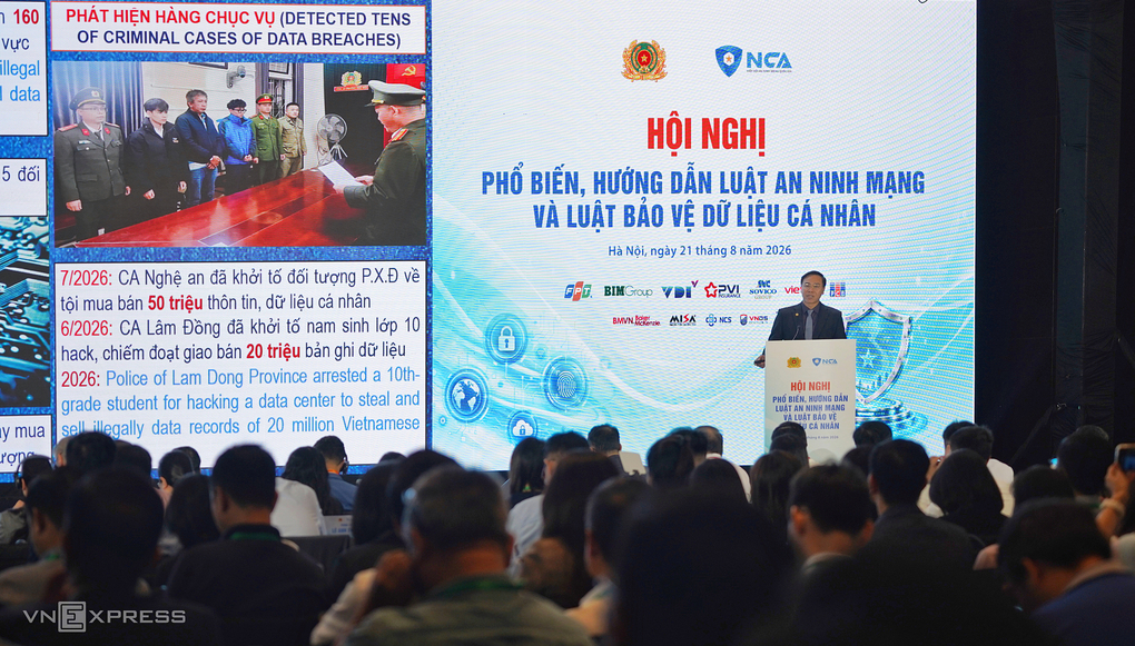Thượng tá Nguyễn Đình Đỗ Thi, Phó trưởng phòng 1, Cục An ninh mạng và phòng, chống tội phạm sử dụng công nghệ cao (A05), Bộ Công an, tại hội nghị phổ biến Luật an ninh mạng, 21/8/2026. Ảnh: Lưu Quý