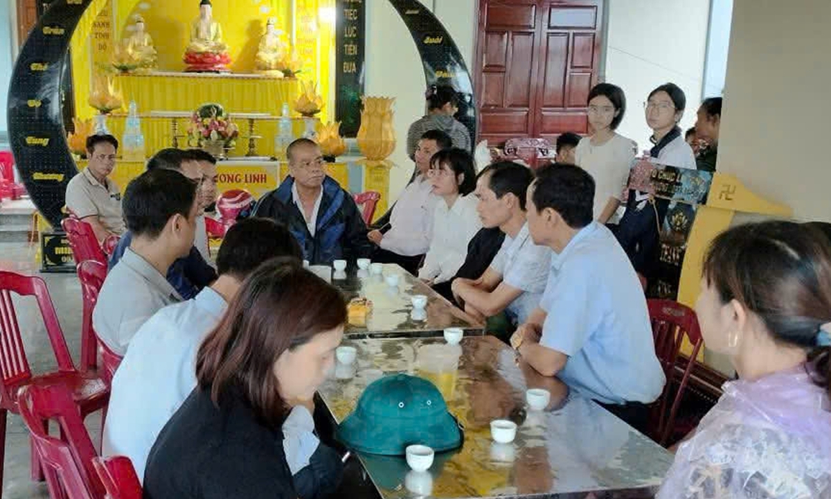 Vợ chồng tử vong nghi do điện giật