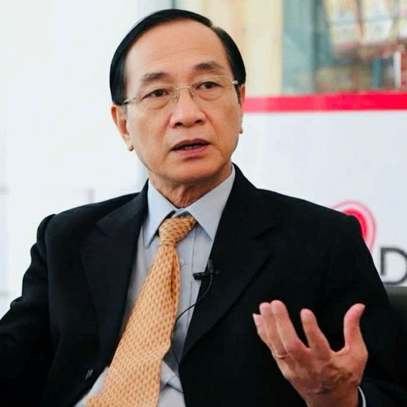 Chuyên gia: 'Không nên bắt cả thành phố cùng thi hoặc cùng xét'
