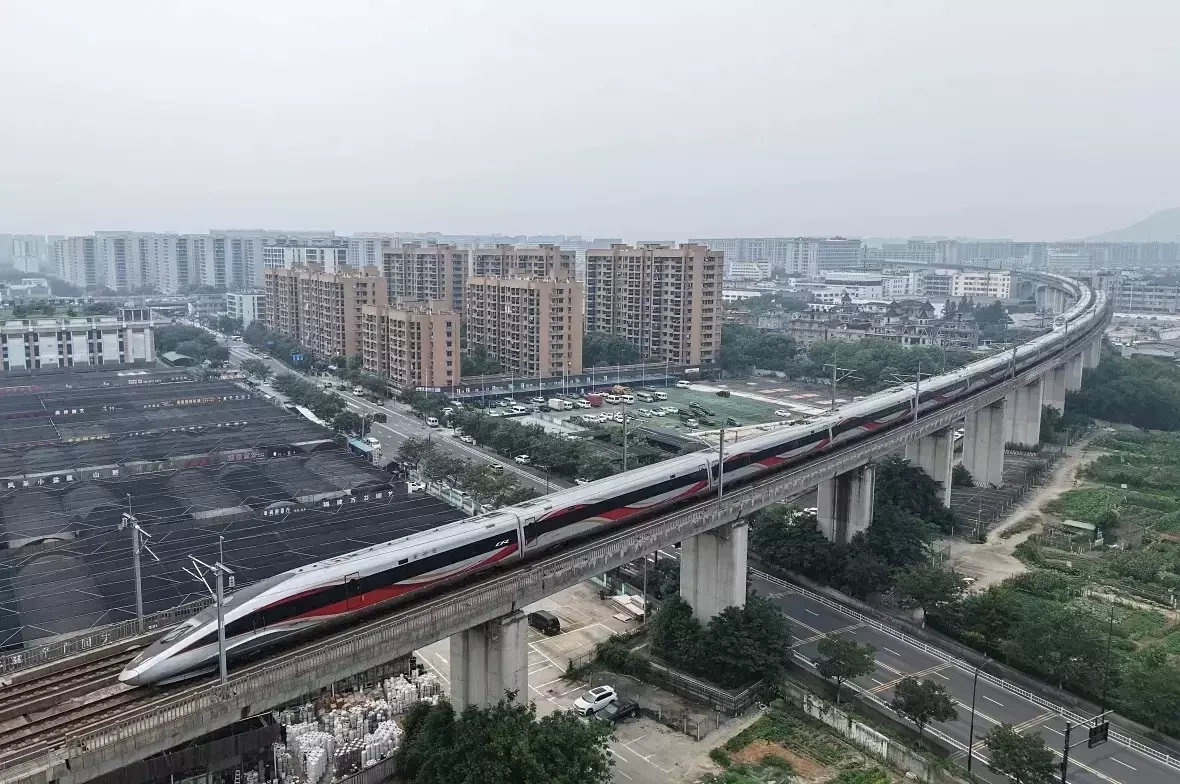 Quốc gia nào đang dẫn đầu thế giới về mạng lưới đường sắt cao tốc?