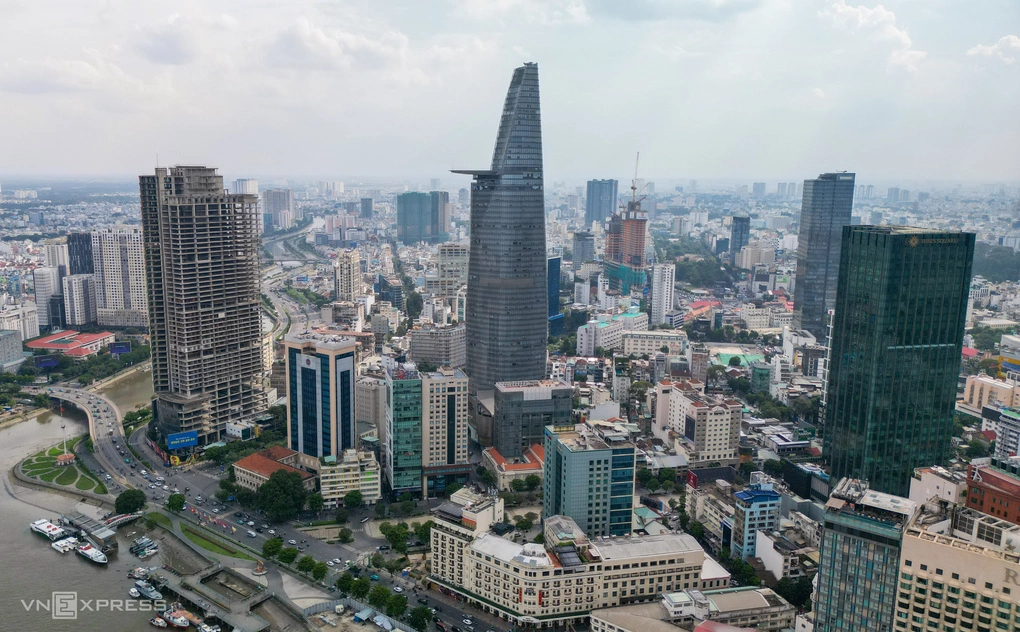Khu trung tâm TP HCM, đoạn gần sông Sài Gòn, tháng 8/2026. Ảnh: Quỳnh Trần