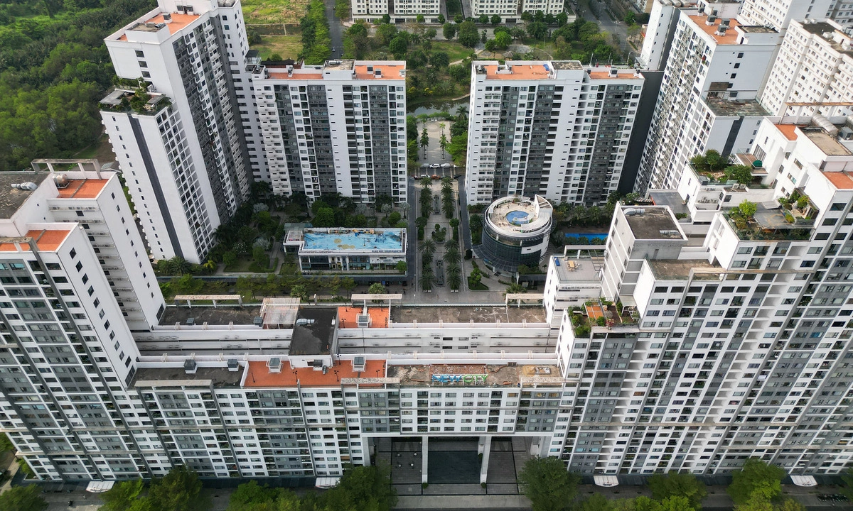 Doanh nghiệp địa ốc chật vật giữ dòng tiền