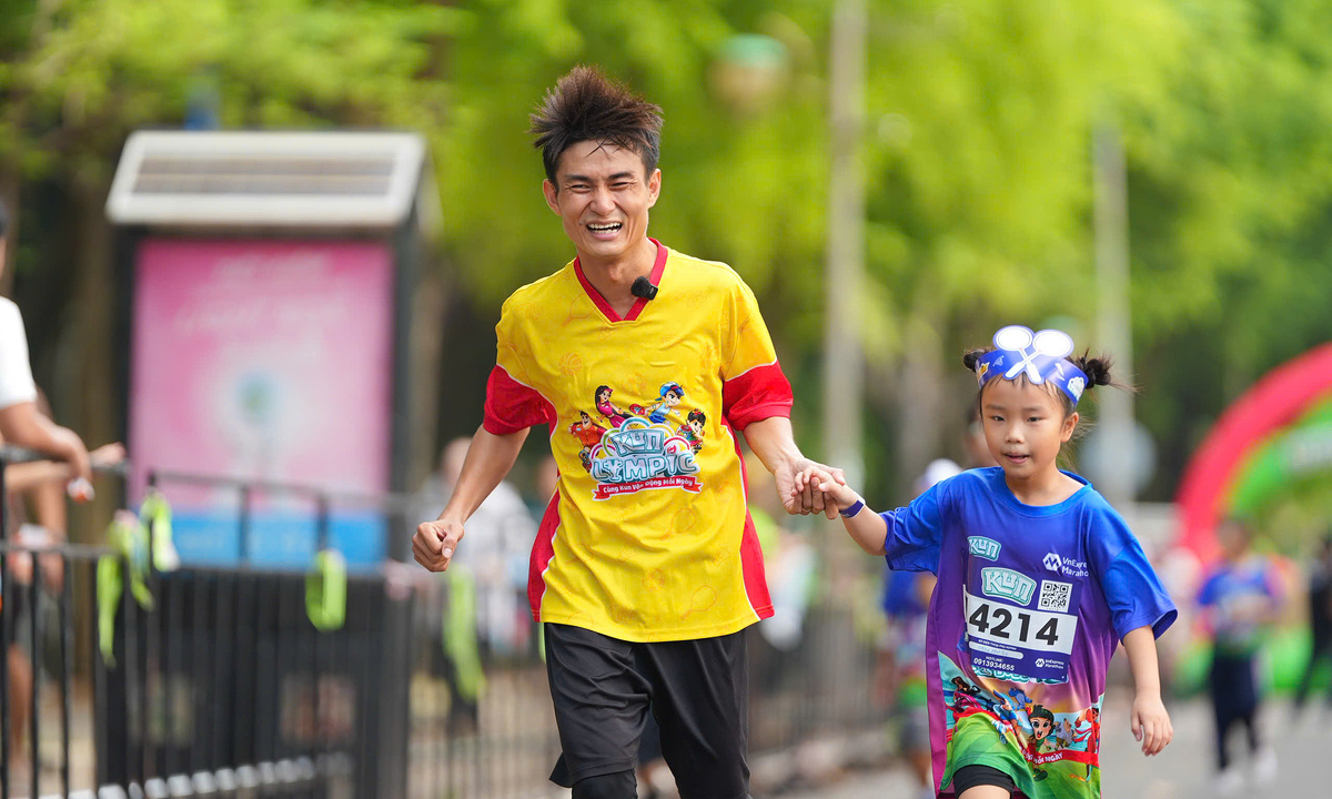 Kun Marathon Vũng Tàu tiếp sức 2.000 em nhỏ trước năm học mới