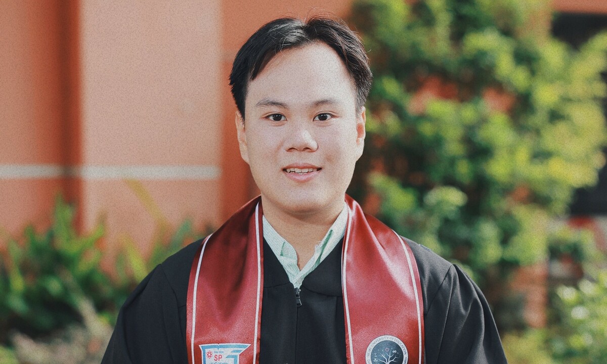 Thủ khoa Sư phạm Toán và hành trình từ người bố làm thợ may