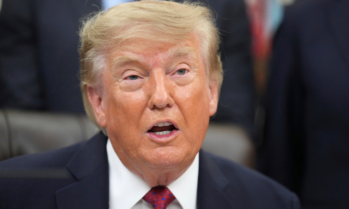 Ông Trump chỉ trích câu hỏi về sử dụng vũ khí hạt nhân với Iran