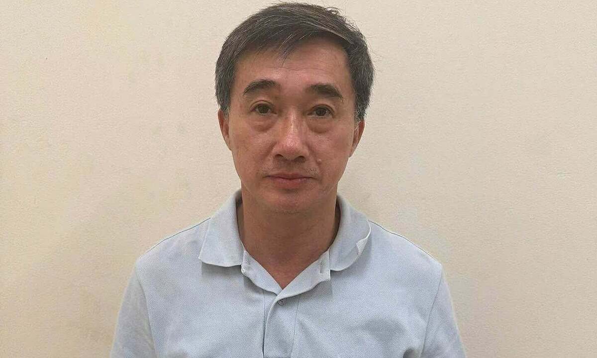 Thứ trưởng Y tế Trần Văn Thuấn bị bắt