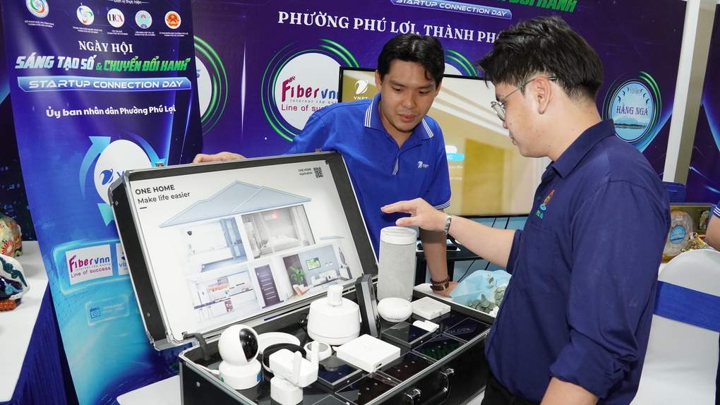 Businesses participating in Startup Connection Day organized by the Department of Science and Technology of Ho Chi Minh City on May 27. Photo: An Phuong