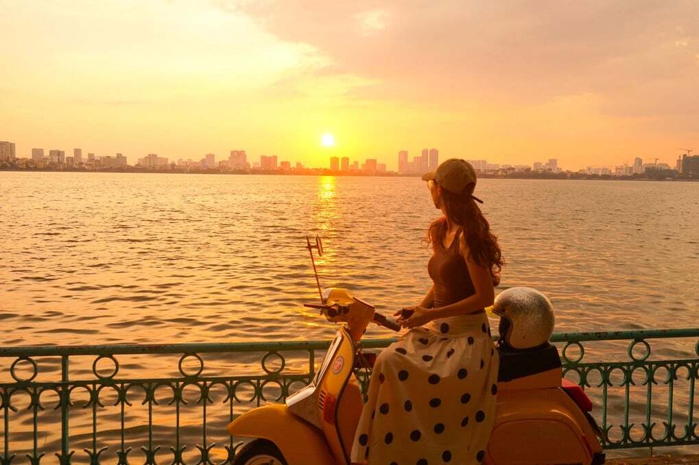 Điểm tin 17h: Miền Bắc sắp đón không khí lạnh đầu mùa | Đề xuất tăng mức đóng BHYT lên 6% theo lộ trình