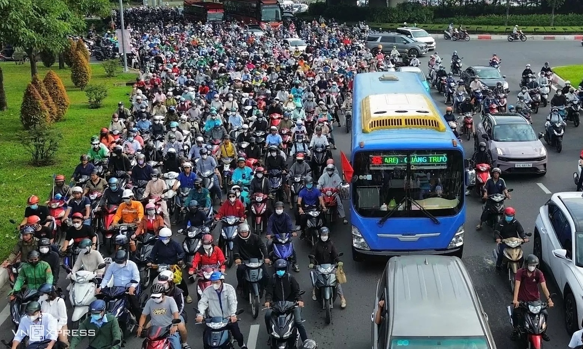 'Xe buýt TP HCM chưa cần miễn phí sau 20h'