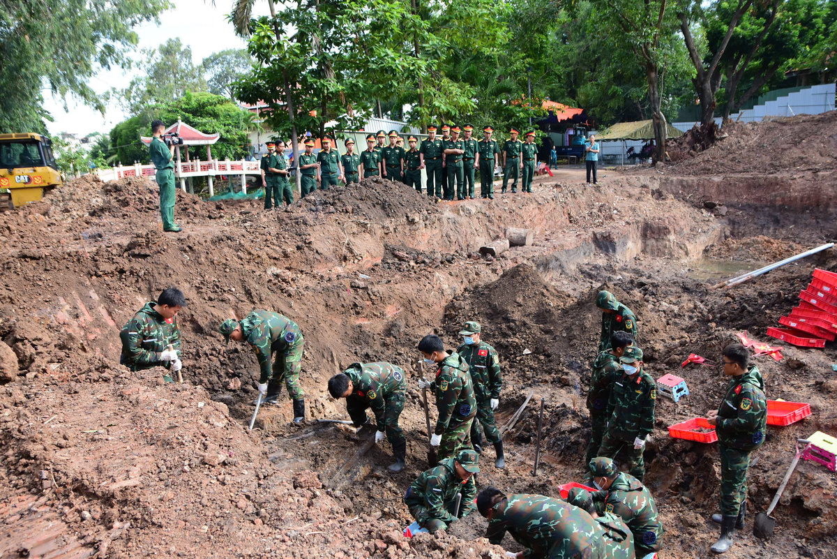 Nghiên cứu bảo tồn hố chôn gần 600 liệt sĩ ở công viên Lê Thị Riêng
