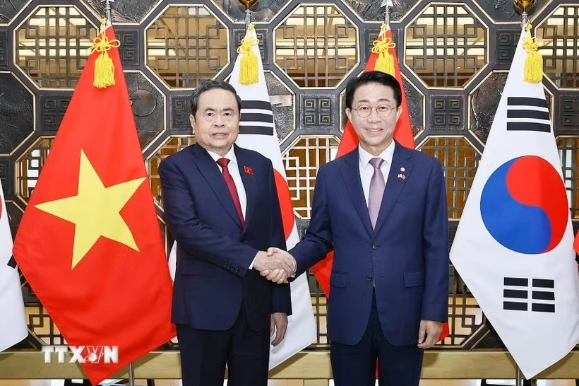 Chủ tịch Quốc hội Trần Thanh Mẫn và Chủ tịch Quốc hội Hàn Quốc Cho Jeong Sik. Ảnh: TTXVN