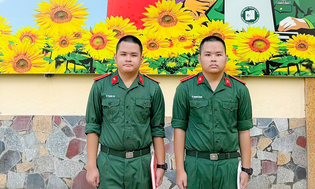 Anh em song sinh đỗ thẳng Học viện Kỹ thuật quân sự