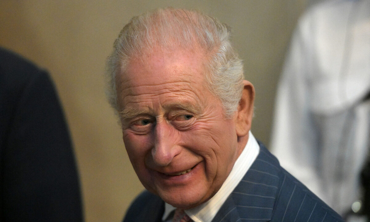 Lý do Vua Charles làm rõ địa vị của Harry - Meghan