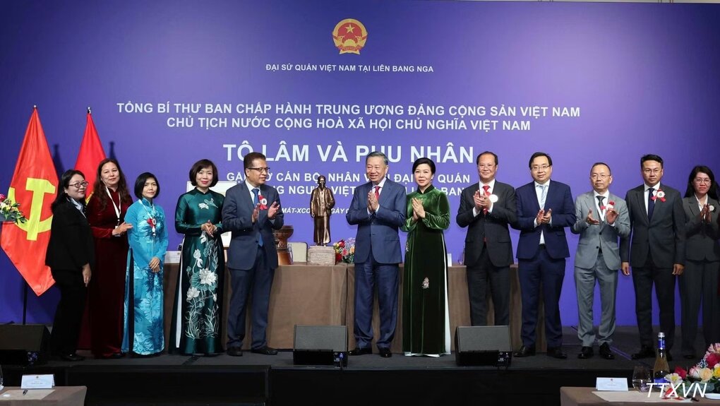 The General Secretary and President hope that Vietnamese intellectuals in Russia will promote scientific and technological cooperation - 1