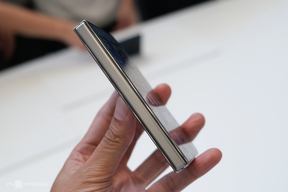 iPhone Duo - Điện thoại gập đầu tiên của Apple