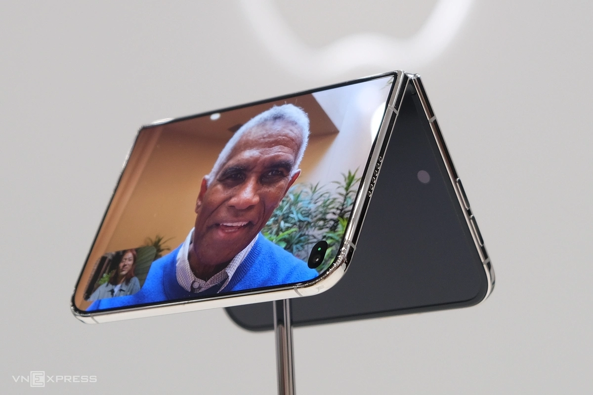 iPhone Duo - Điện thoại gập đầu tiên của Apple