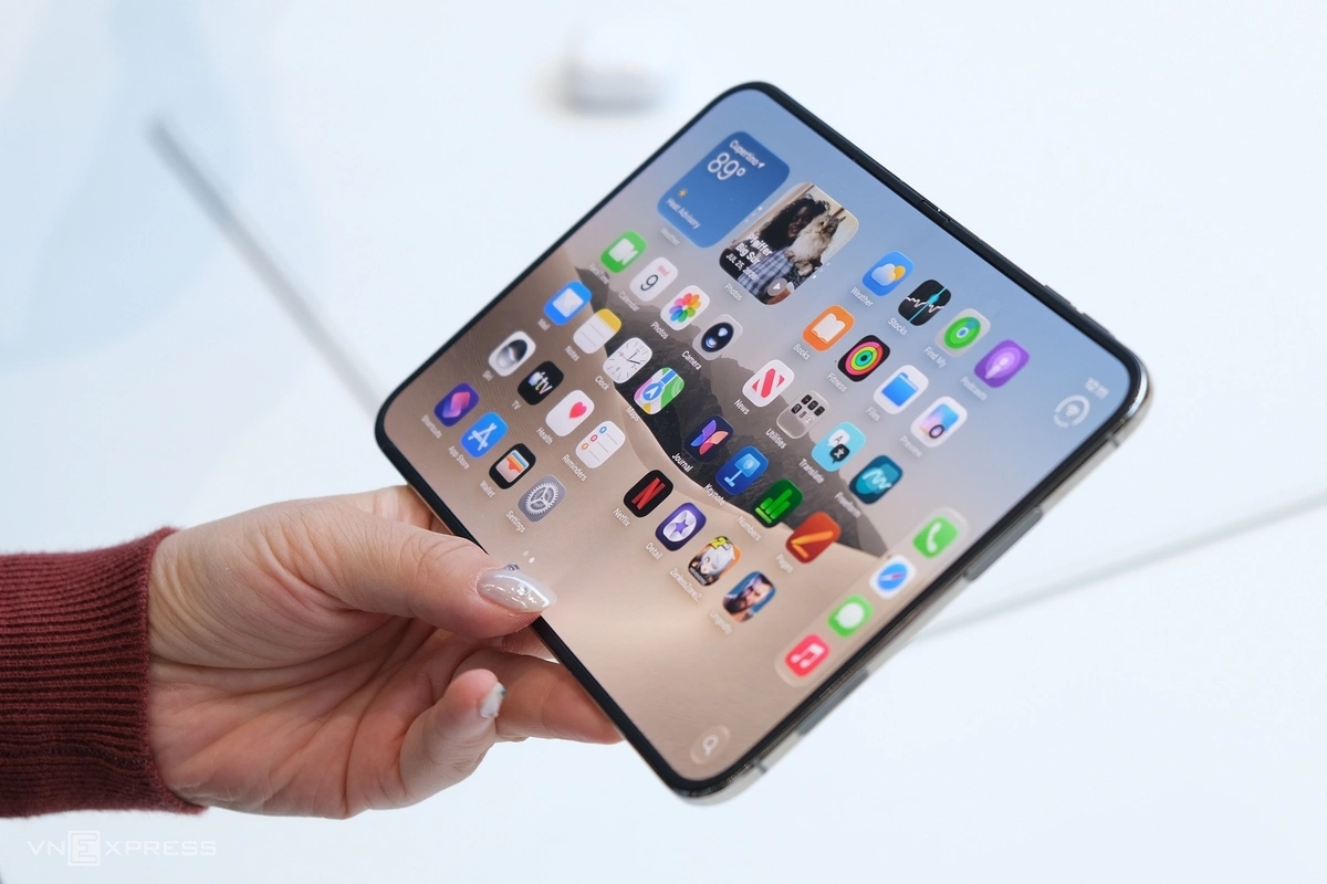 iPhone Duo - Điện thoại gập đầu tiên của Apple