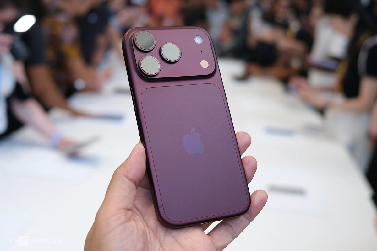Màu đỏ burgundy trên iPhone 18 Pro Max chính hãng