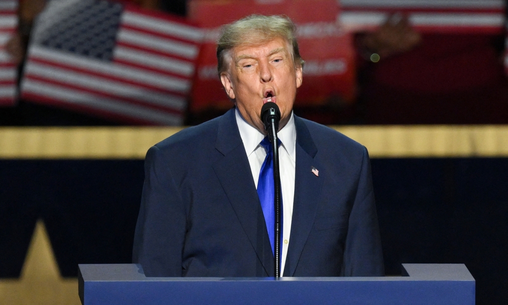 Lời hứa tặng 5.000 USD của ông Trump khả thi đến đâu?