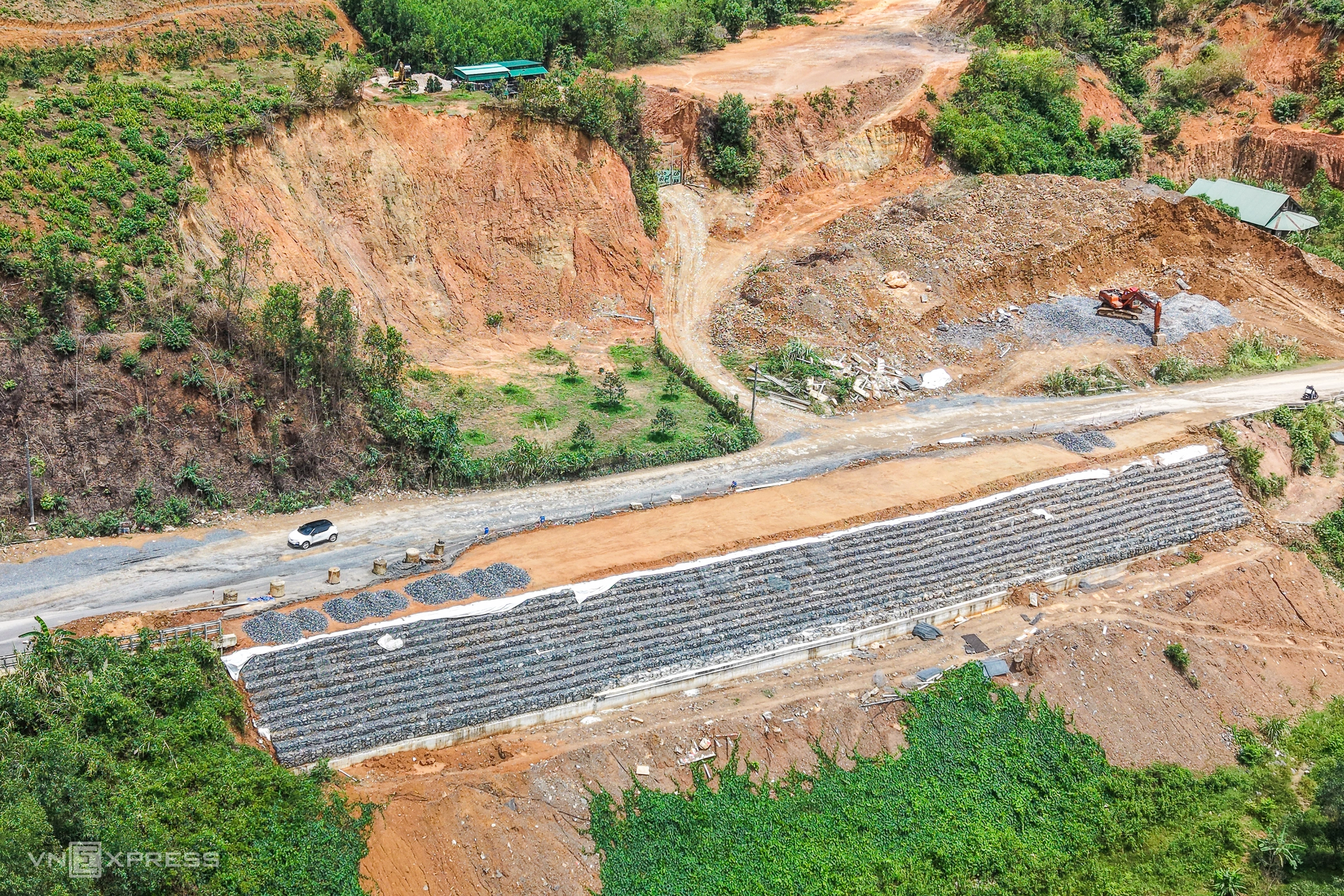 Gấp rút sửa đèo nối Nha Trang - Đà Lạt trước mùa mưa