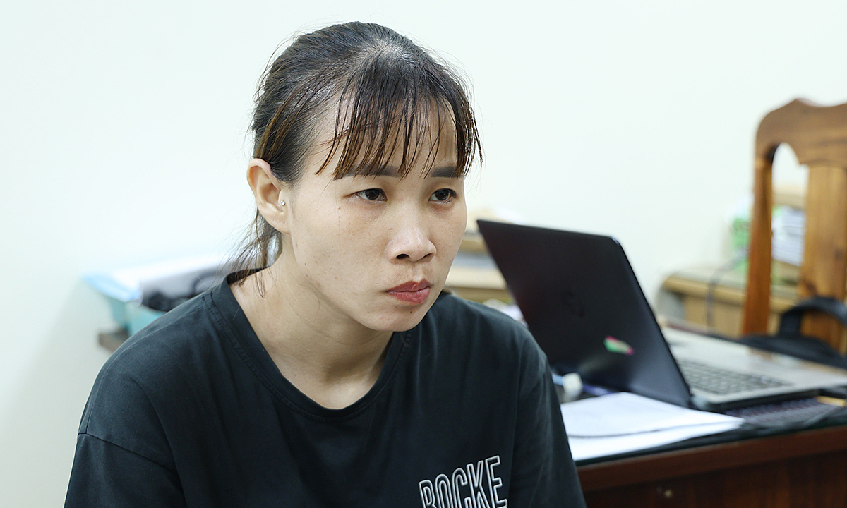 Bị bạn gái quen qua mạng dụ vào nhà nghỉ, ép chuyển khoản