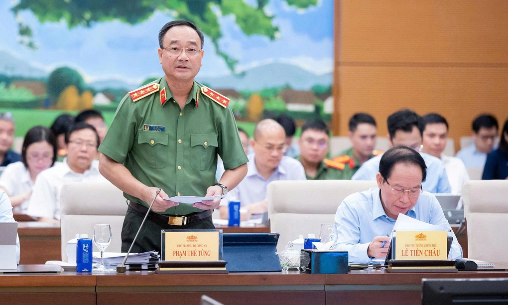 Thượng tướng Phạm Thế Tùng, Thứ trưởng Công an phát biểu tại phiên họp ngày 25/9. Ảnh: Cổng TTĐT Quốc hội