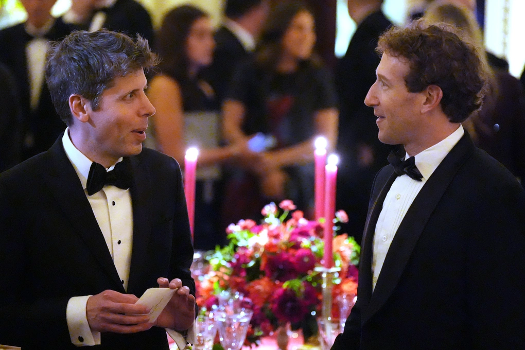 CEO Sam Altman của OpenAI và CEO Mark Zuckerberg của Meta tại quốc yến ở Nhà Trắng ngày 24/9. Ảnh: AP