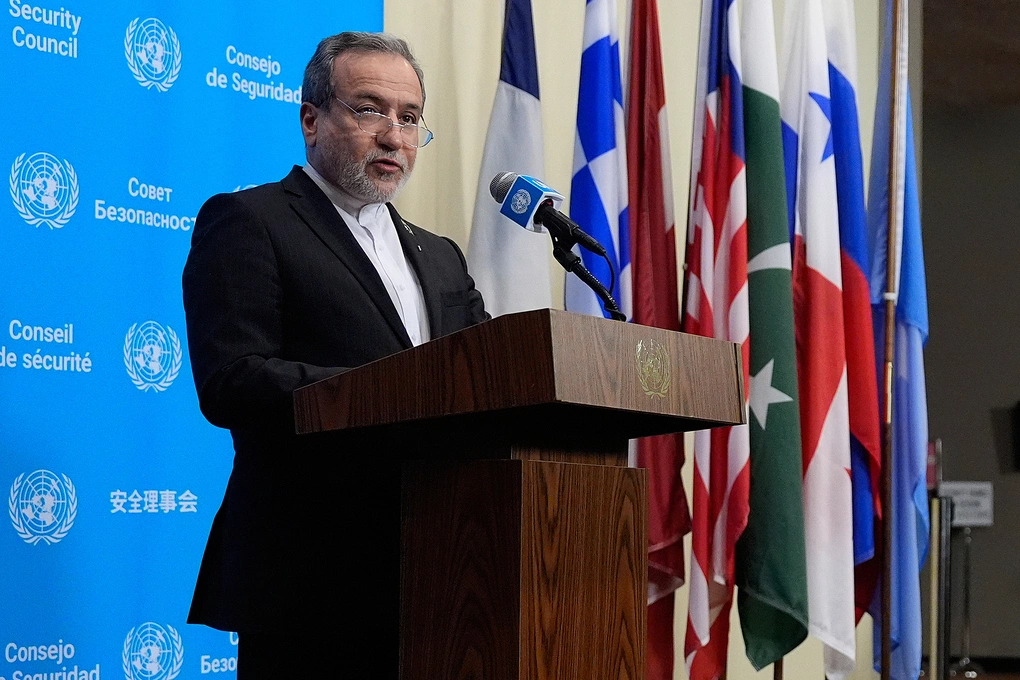 Ngoại trưởng Iran Abbas Araghchi phát biểu ngày 25/9 tại New York. Ảnh: AP