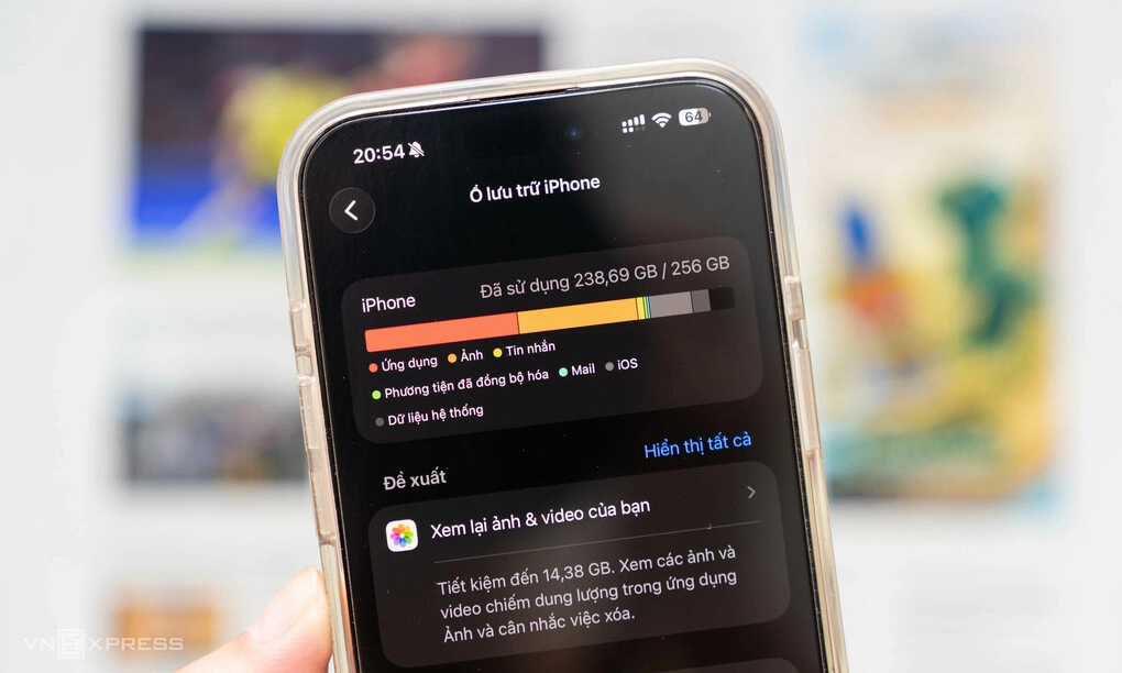 Các smartphone với bộ nhớ từ 256 GB trở xuống thường khó đáp ứng đủ nhu cầu lưu trữ của người dùng. Ảnh: Huy Đức