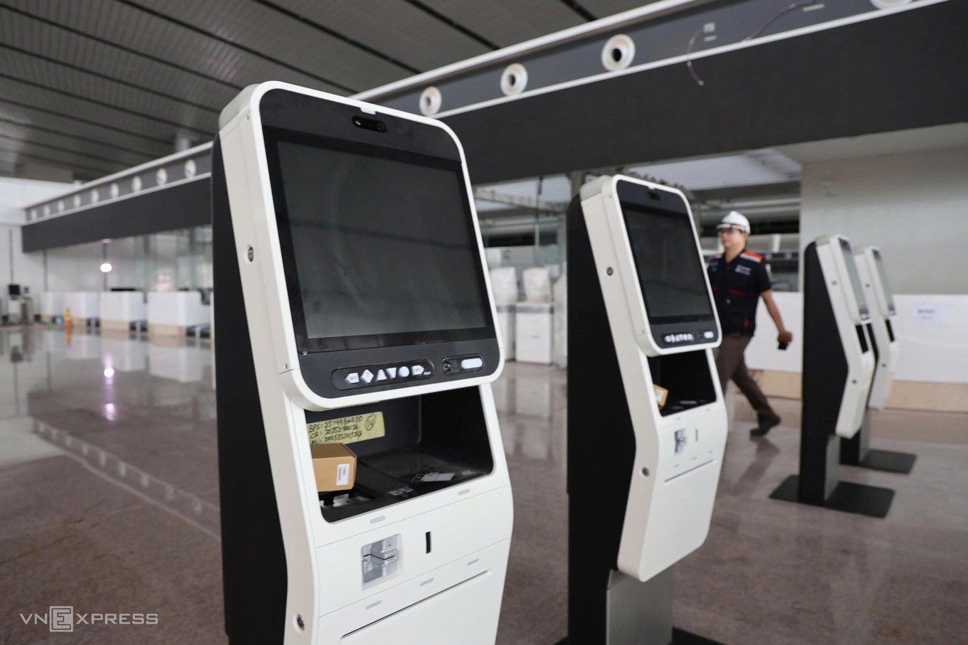 Hệ thống check-in lắp tại nhà ga hành khách. Ảnh: Phước Tuấn